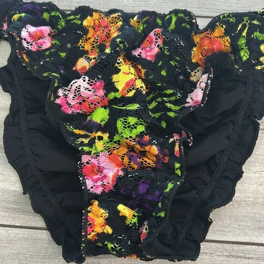 ROSAPOIS lace floral bikini swim bottoms size 2